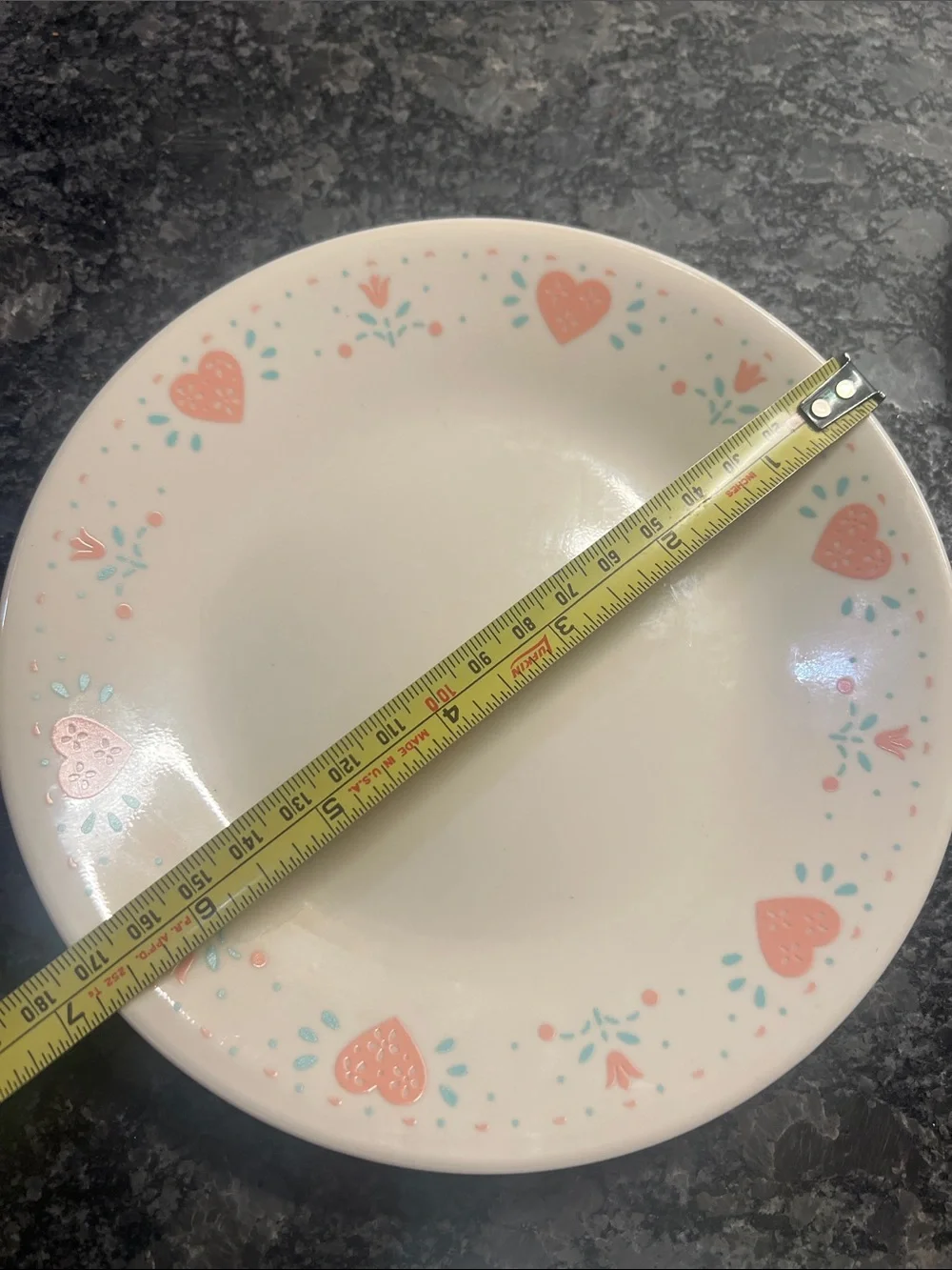 4 Corelle FOREVER YOURS  Ceramic Salad Plates with Pink Heart Border. Like new
